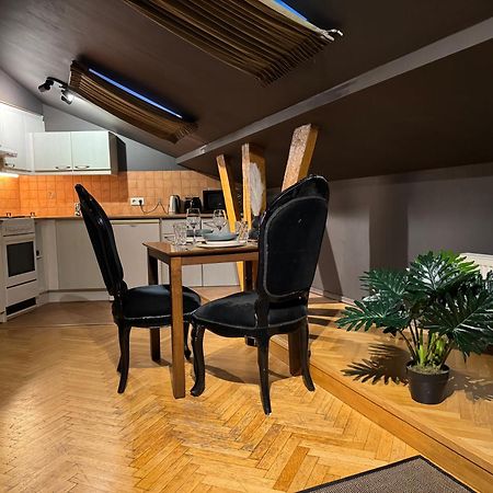 Historic Residence Apartments At Old Town Tallinn Extérieur photo