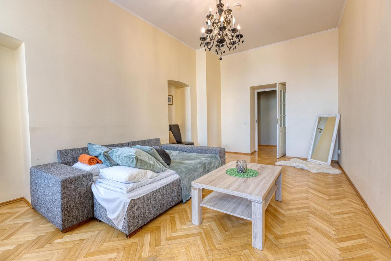 Historic Residence Apartments At Old Town Tallinn Extérieur photo