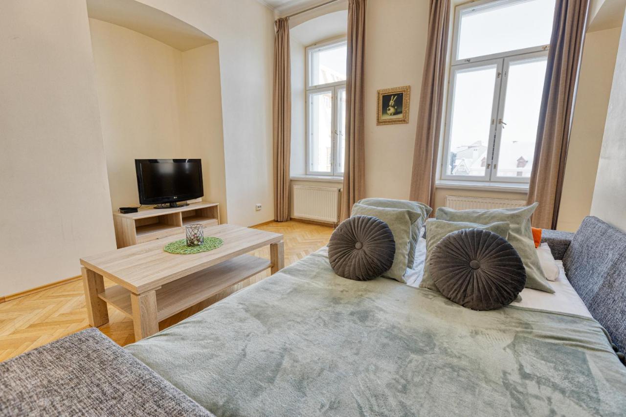 Historic Residence Apartments At Old Town Tallinn Extérieur photo