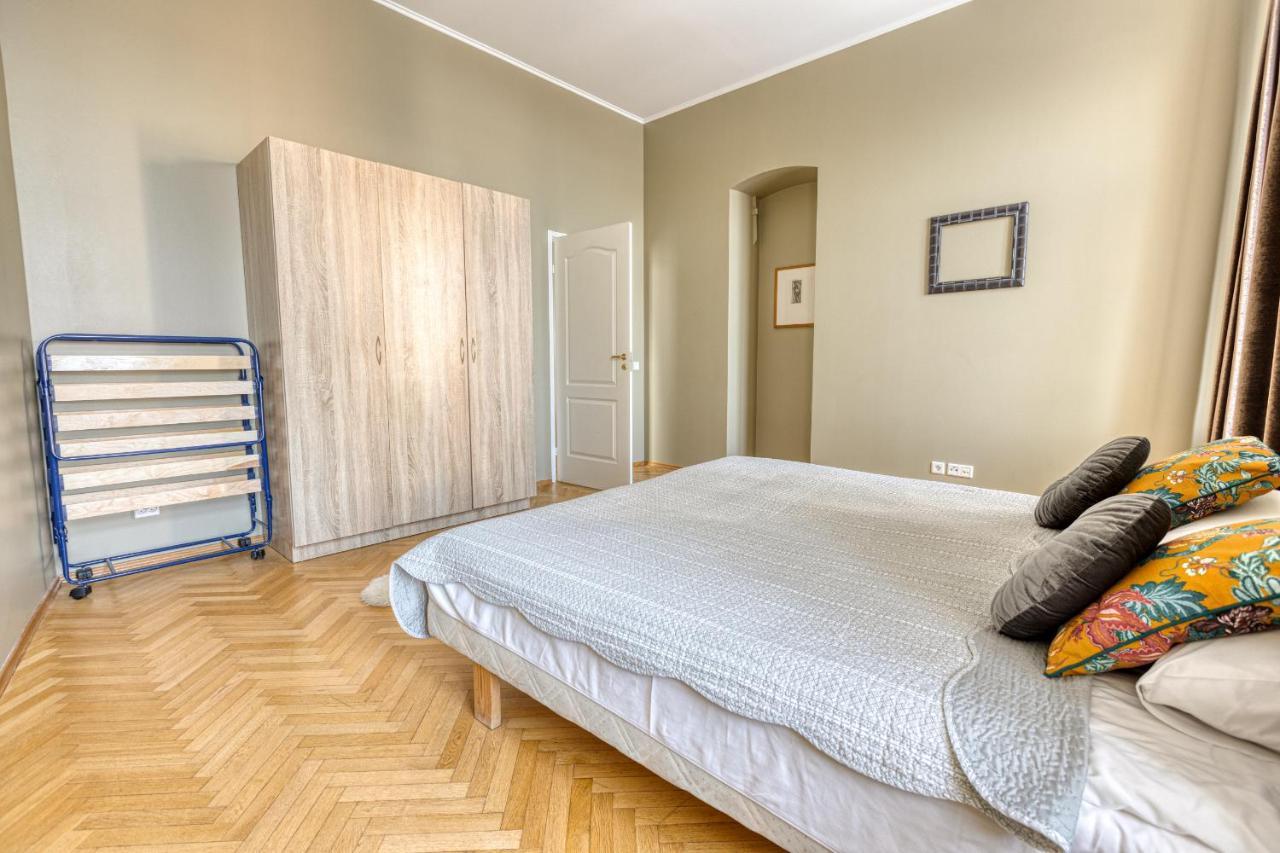 Historic Residence Apartments At Old Town Tallinn Extérieur photo
