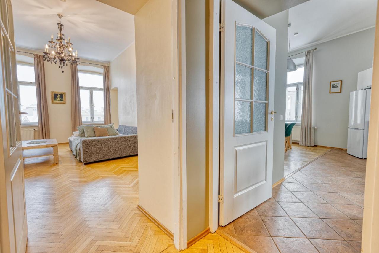 Historic Residence Apartments At Old Town Tallinn Extérieur photo