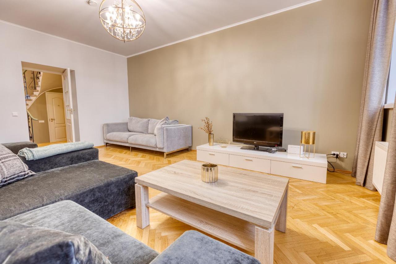 Historic Residence Apartments At Old Town Tallinn Extérieur photo