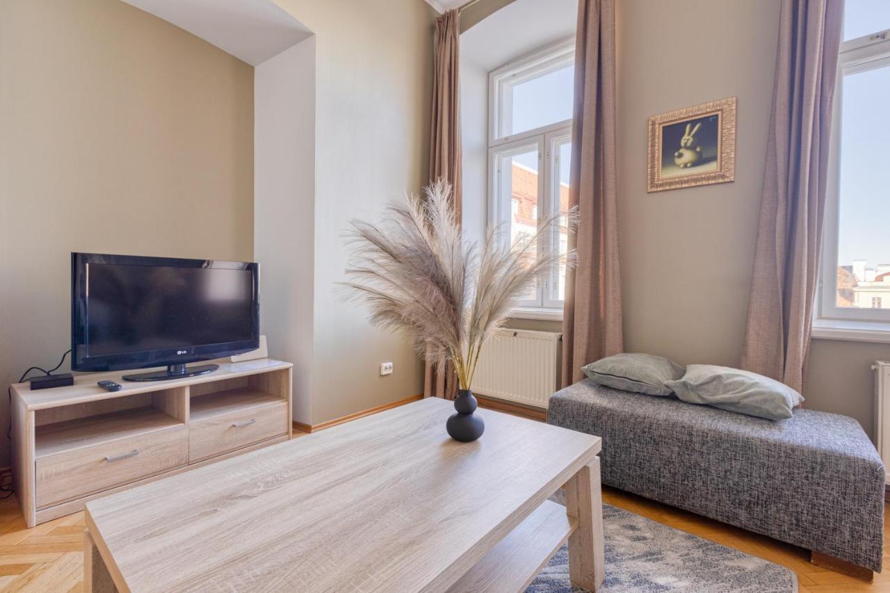 Historic Residence Apartments At Old Town Tallinn Extérieur photo
