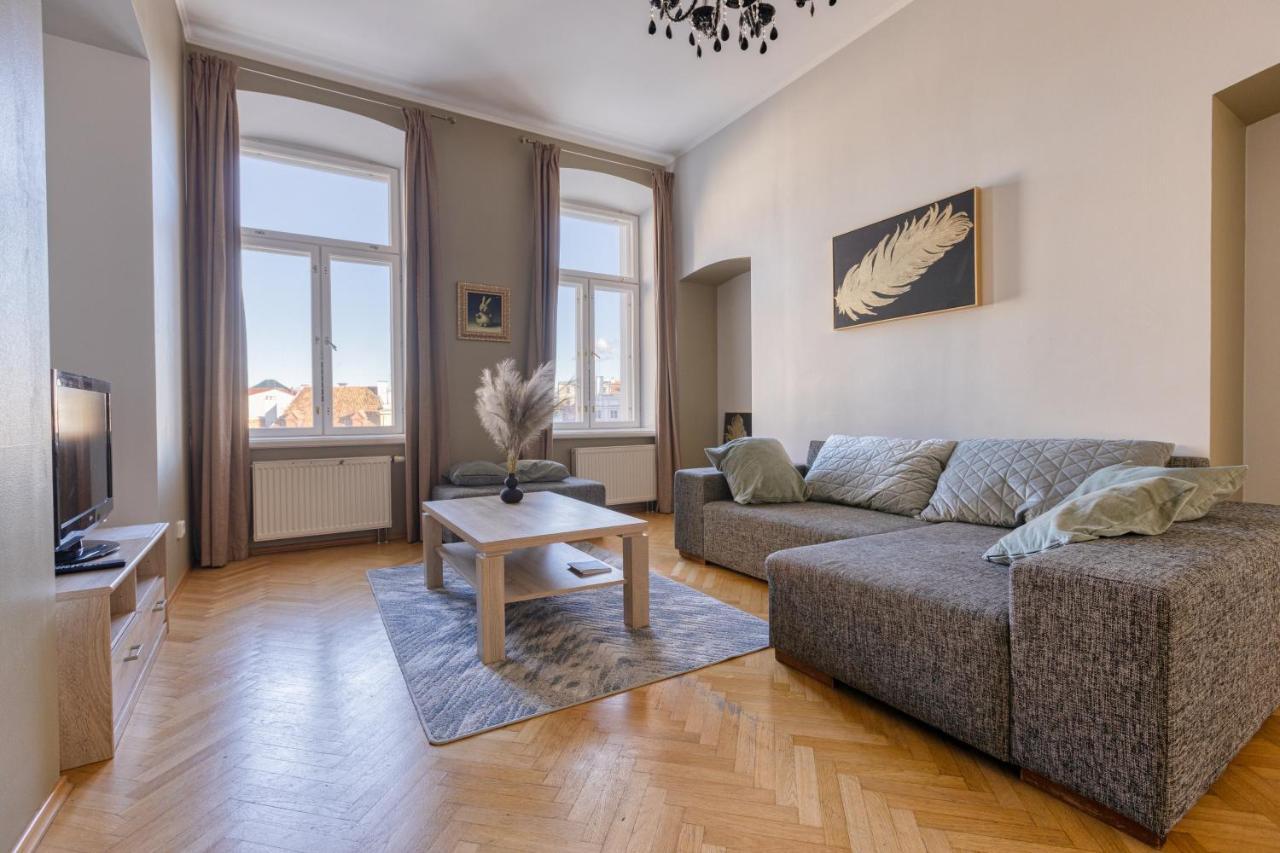 Historic Residence Apartments At Old Town Tallinn Extérieur photo