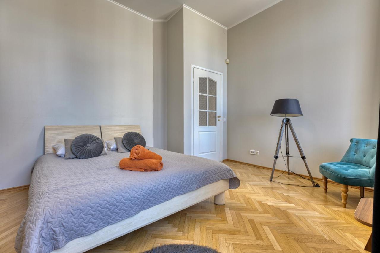 Historic Residence Apartments At Old Town Tallinn Extérieur photo