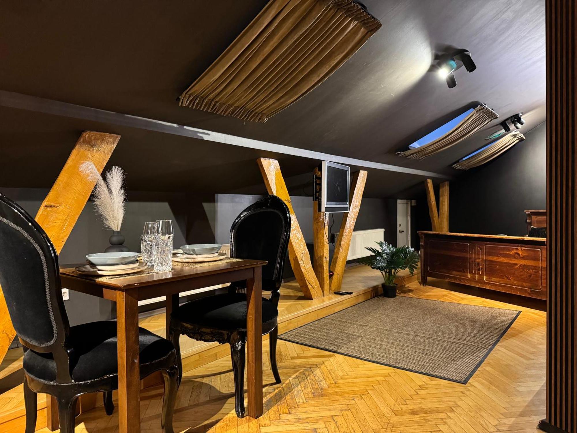 Historic Residence Apartments At Old Town Tallinn Extérieur photo